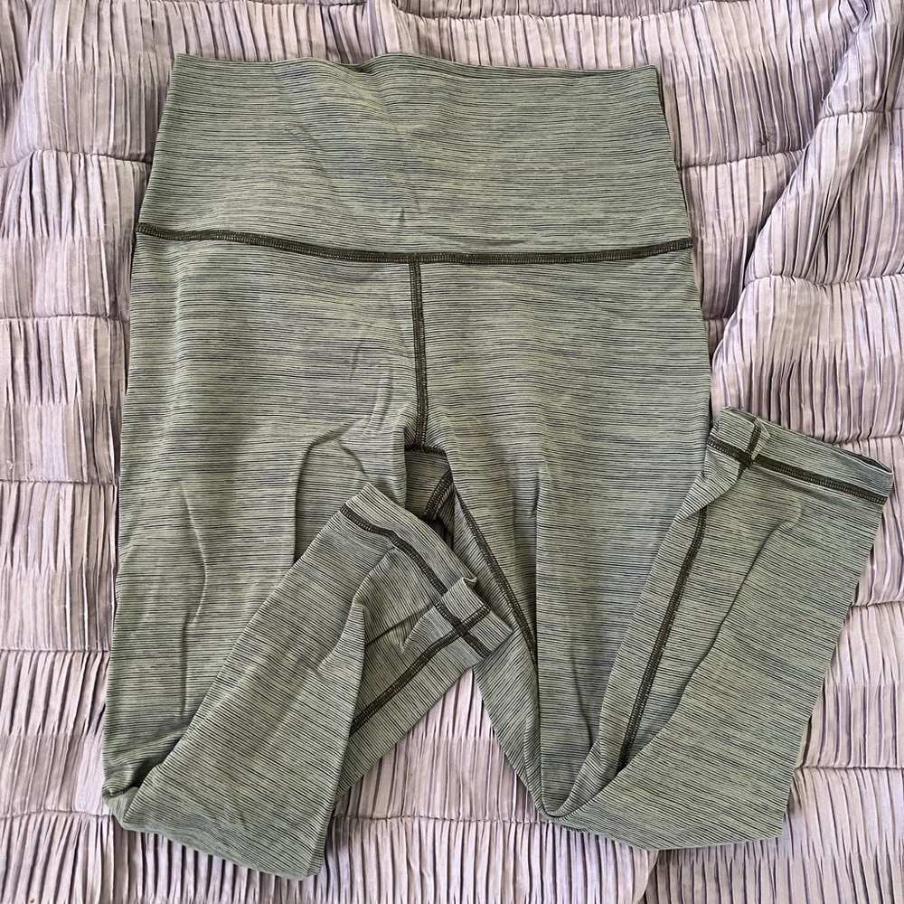 Cropped lululemon leggings
